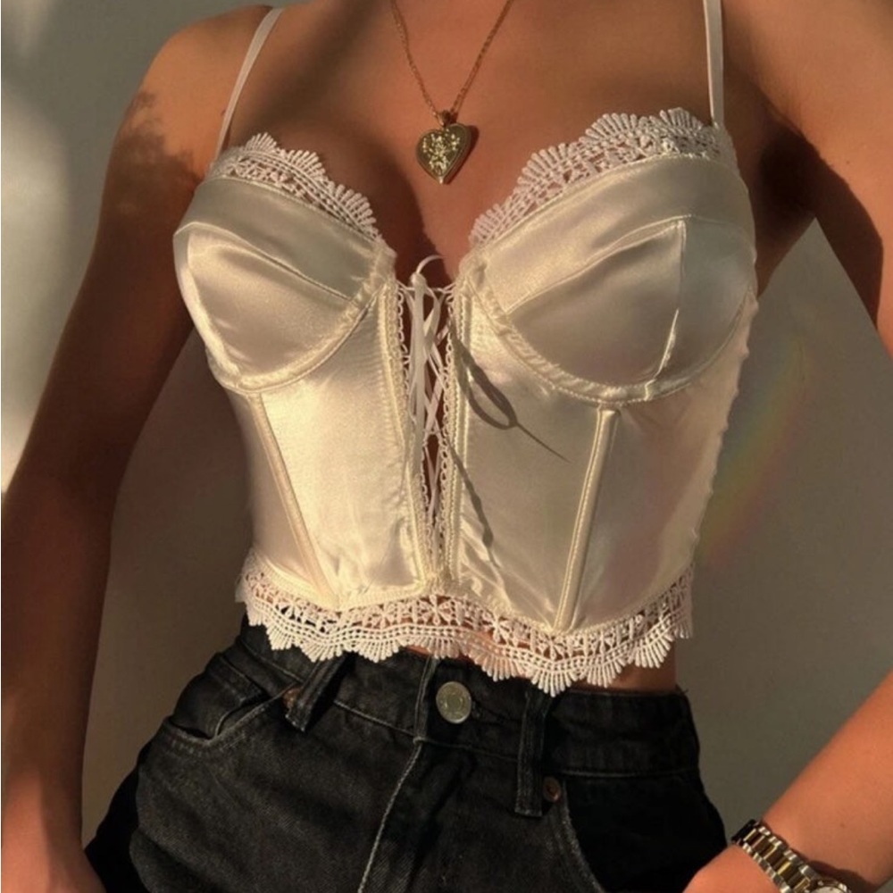 Shein - Satin Guipure Lace Trim Mesh Insert Underwire Bra